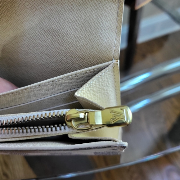 Louis Vuitton Damier Azur Canvas Sarah Long Wallet - Picture 11 of 11